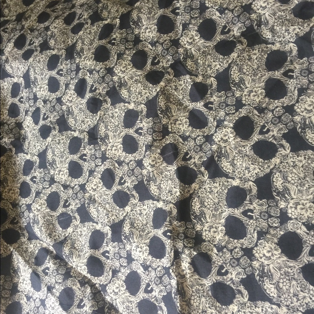 2 skull standard size shams‎ - Picture 2 of 2